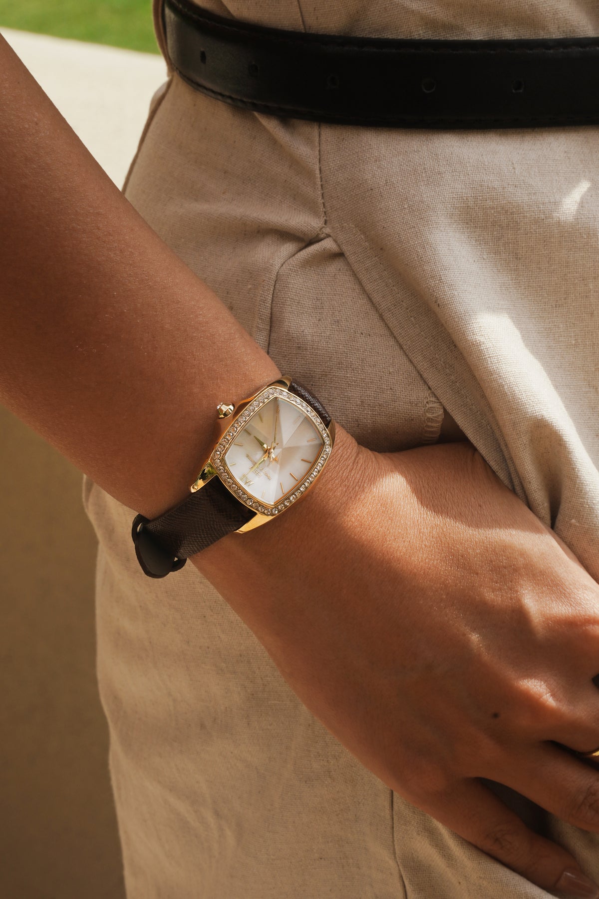 Diamond Dial Quartz Leather