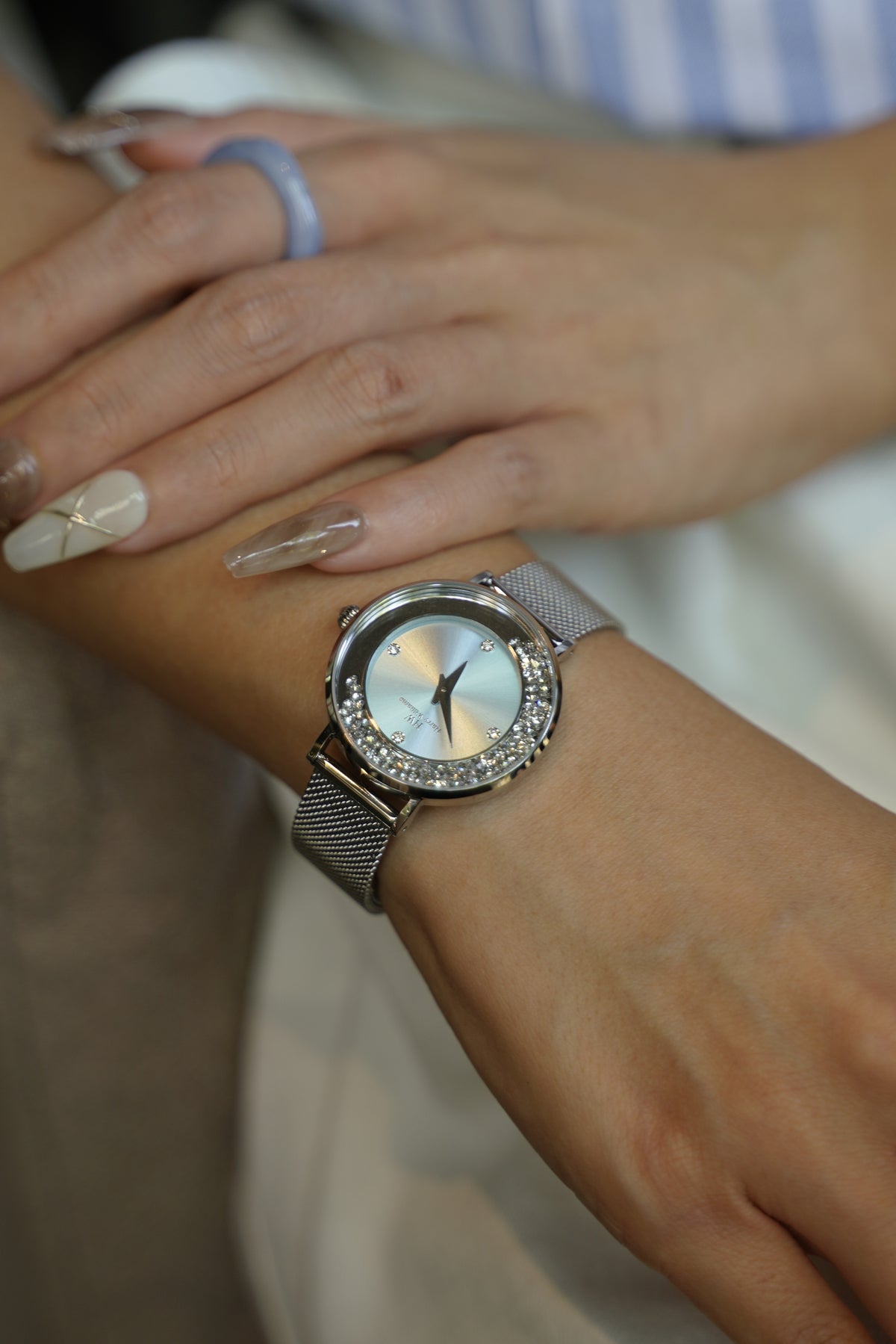 Curved Rhinestone Bezel Mesh